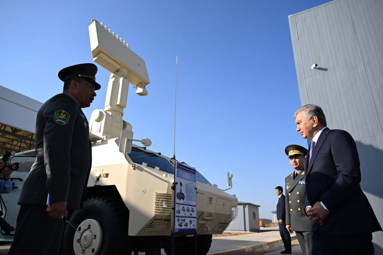 Олий Бош Қўмондон ҳарбий қисмдаги шароитларни кўздан кечирди