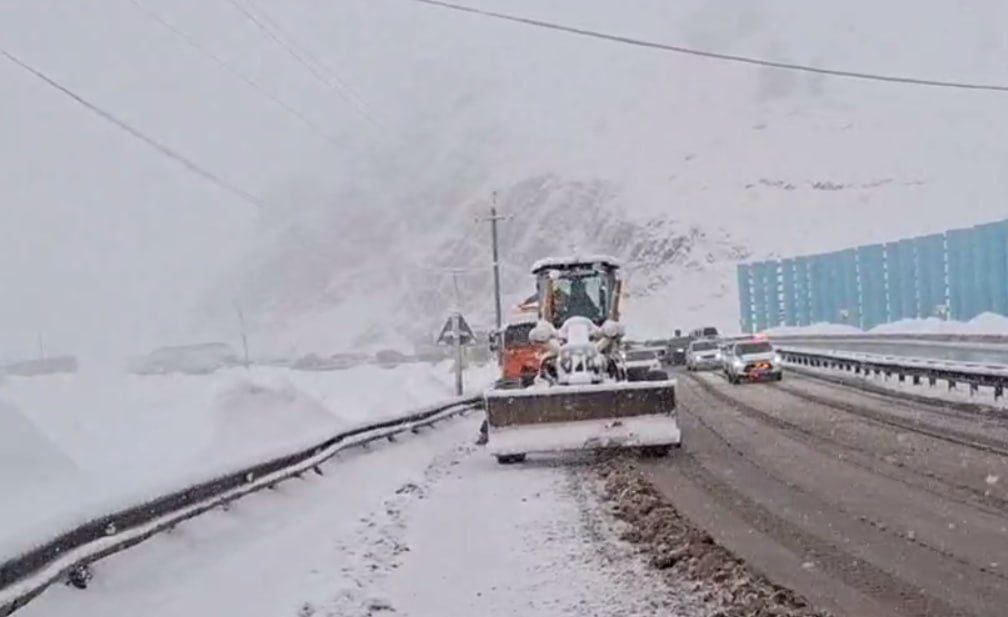 Қамчиқ довонида қор қалинлиги 73 см га етди