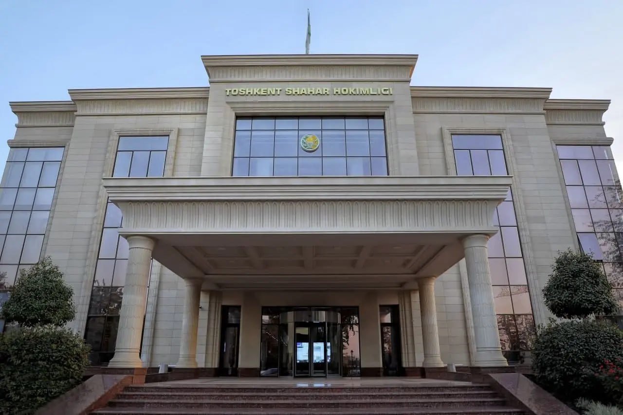 Toshkentdagi bir qator tashkilotlarda ish kunini soat 8:00 dan boshlash taklif qilinmoqda